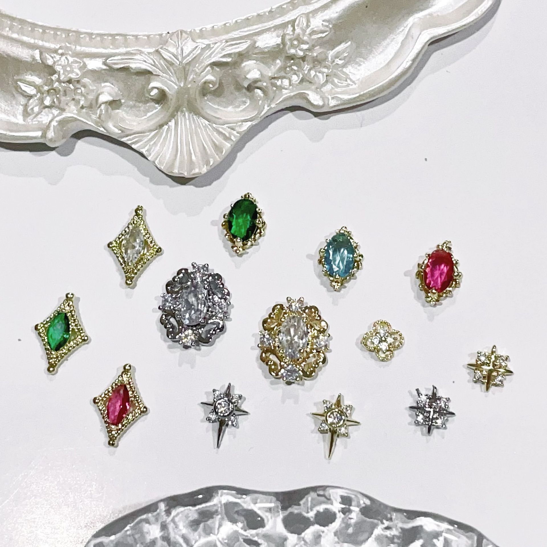 5Pcs Luxury Retro Zircon Nail  - Nail Art Xl ulasan dan harga